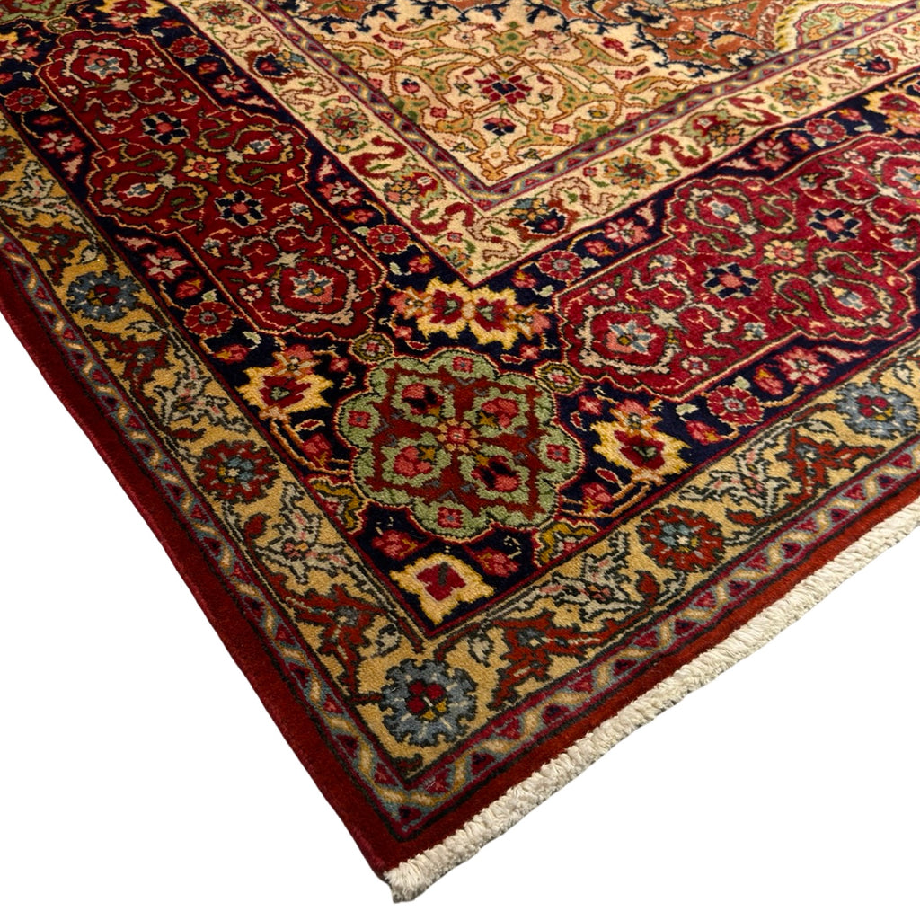 Hand Knotted Persian Vintage Sheykh Safi Rug
