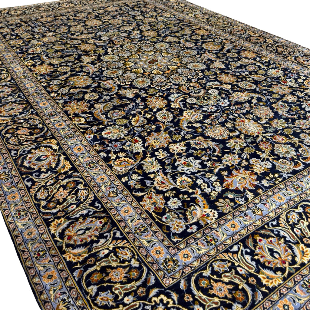 Hand Knotted Bloomy Persian Kashan