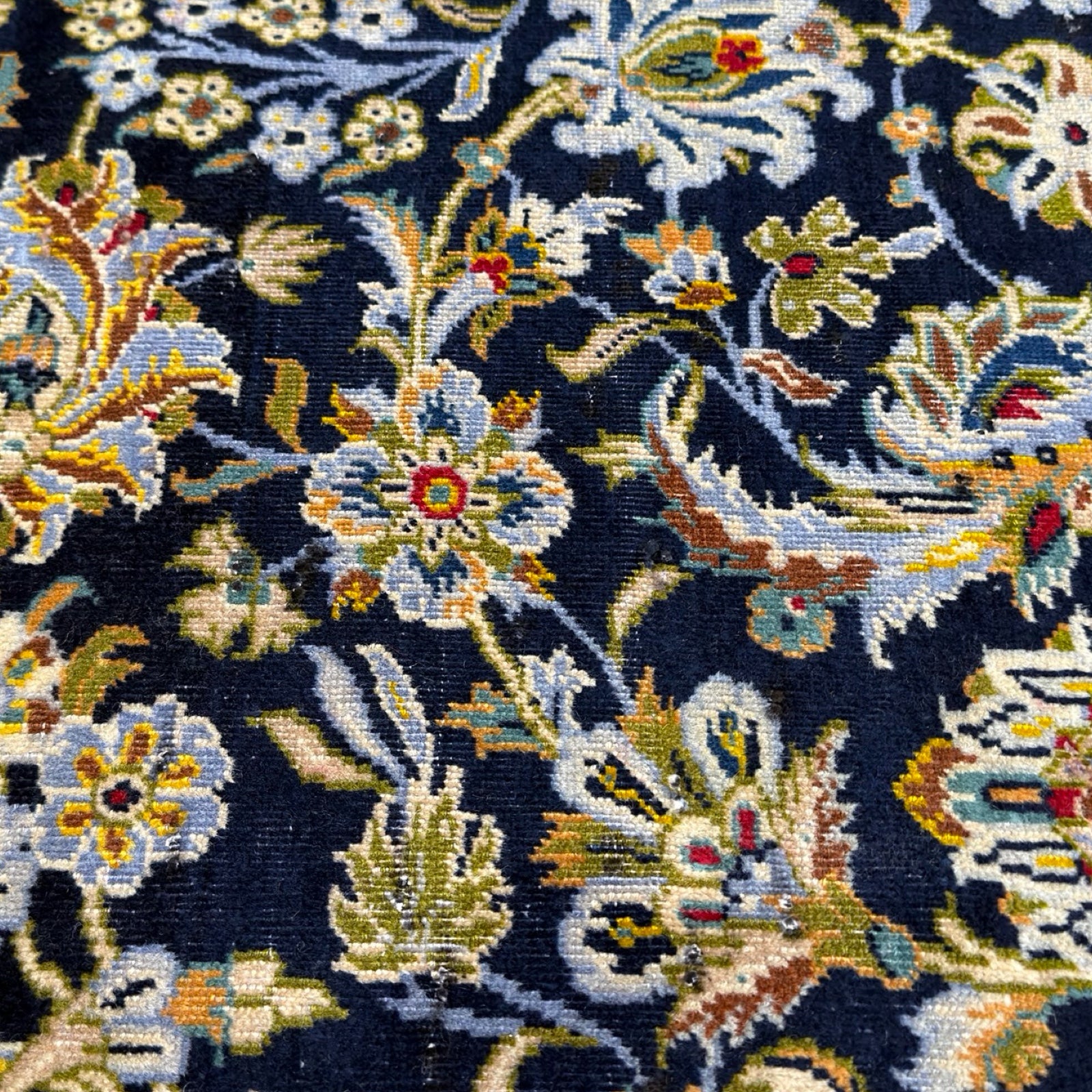 Hand Knotted Bloomy Persian Kashan